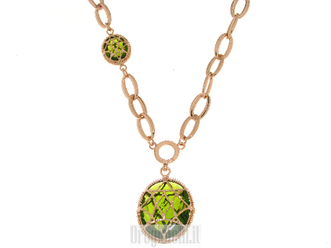 Gioiello in bronzo e pietra colorata