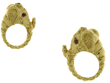 https://orogioielli.it/immagini/Anello_con_elefante_e_radice_di_rubini_vendita_oro_gioielli_bigiotteria_a_prezzi_imbattibili_201071653_Small.png